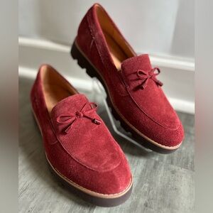 Vionic Finley Red Suede Loafer 7.5W Wide Lug Sole Preppy Chic Comfort Shoe work